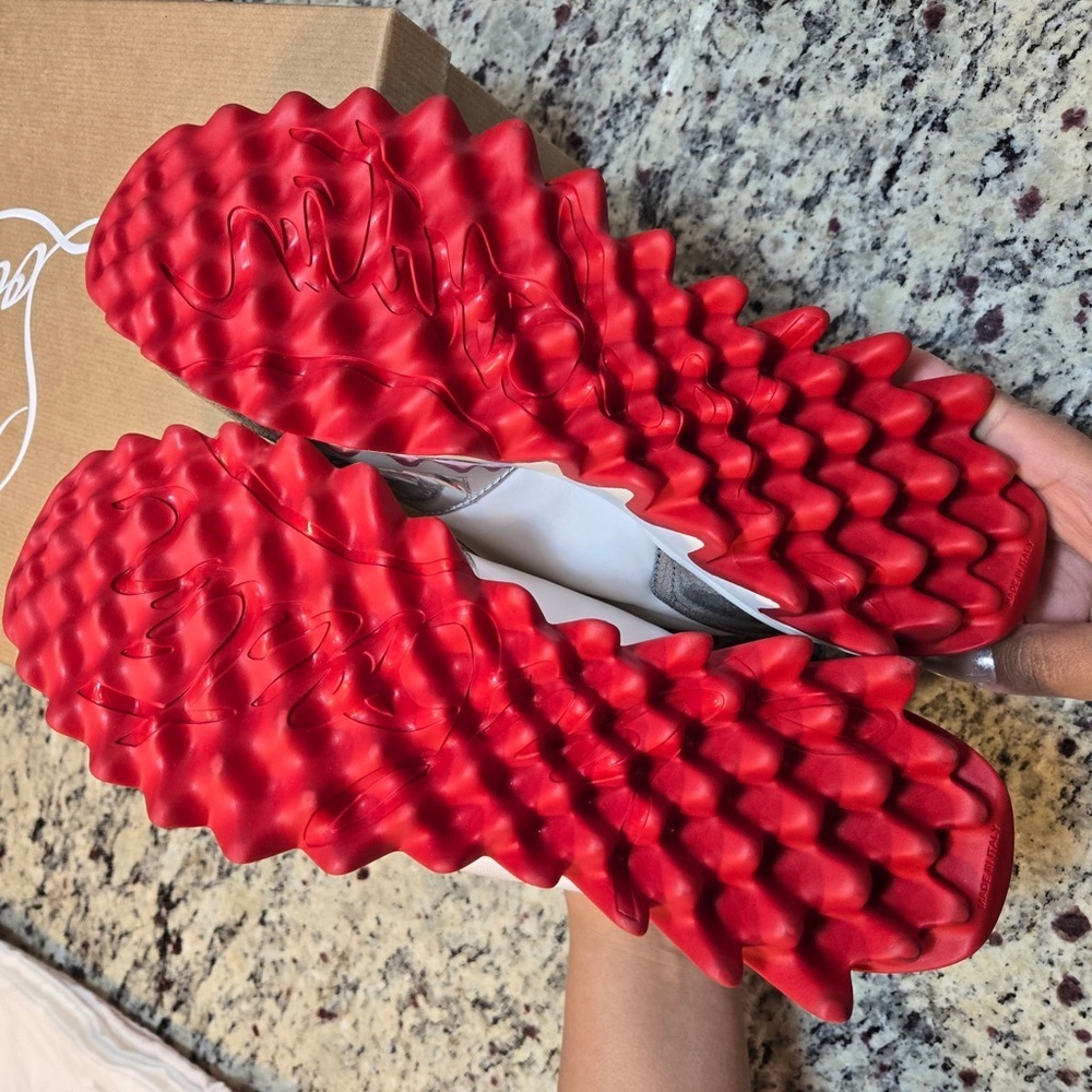 NEW Christian Louboutin Nastroshark Donna Flat Metallic Sneakers Size 37.5 - Picture 11 of 12